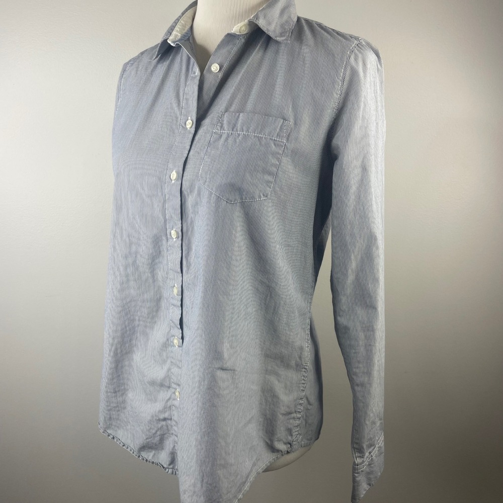 Gap Womens Blue White Pinstripe Button Down Shirt 100% Cotton Medium 749983-01